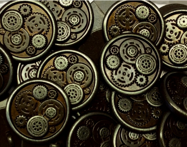 Knopf 23 mm altsilber Zahnräder