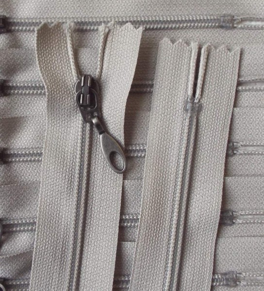 RV grau hell, 008 cm Kunststoff nicht teilbar 4 mm