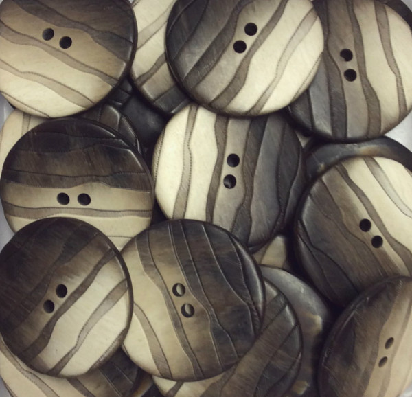 Knopf 28 mm braun beige