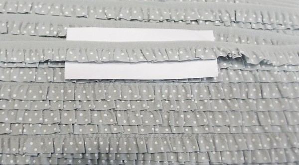 Rüsche hellgrau gepunktet 10 mm