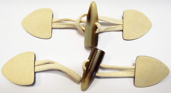 Knebelverschluß beige