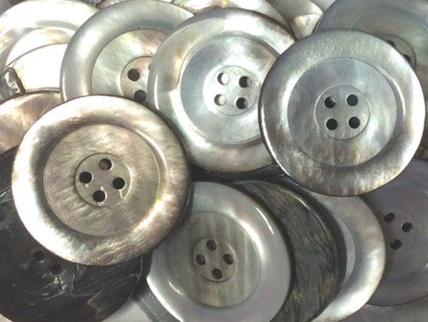 Knopf Echt Perlmutt natur 30 mm