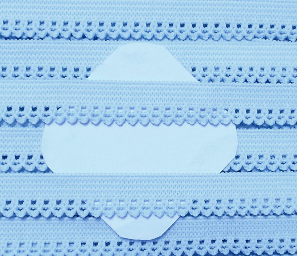 3 m Wäschespitze elastisch 12 mm hellblau