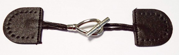 Knebelverschluß mit Knopf, dunkel braun / silber 160 x 40 mm