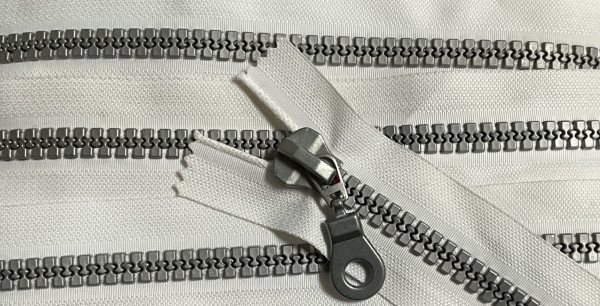 RV weiß, 059 cm Kunststoff teilbar Krampe