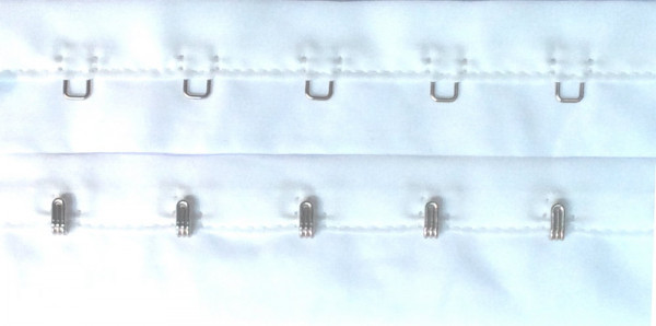 Haken und Augenband weiß