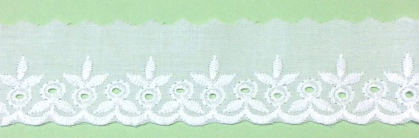 Baumwollspitze 45 mm rein weiß mit Lochstickerei und Bogenkante