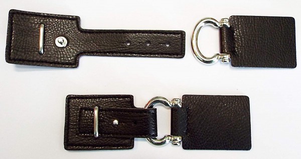 Bekleidungsverschluss aus Kunstleder und Metall schwarz mit Lasche und Dorn 130 x 40 mm